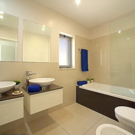 Pine Hills Jade By Interhome *